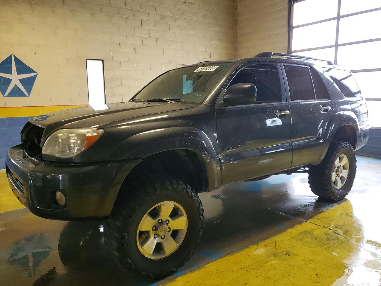 Salvage Toyota 4Runner Image