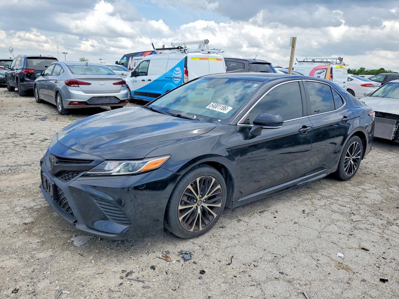 Salvage Toyota Camry Image