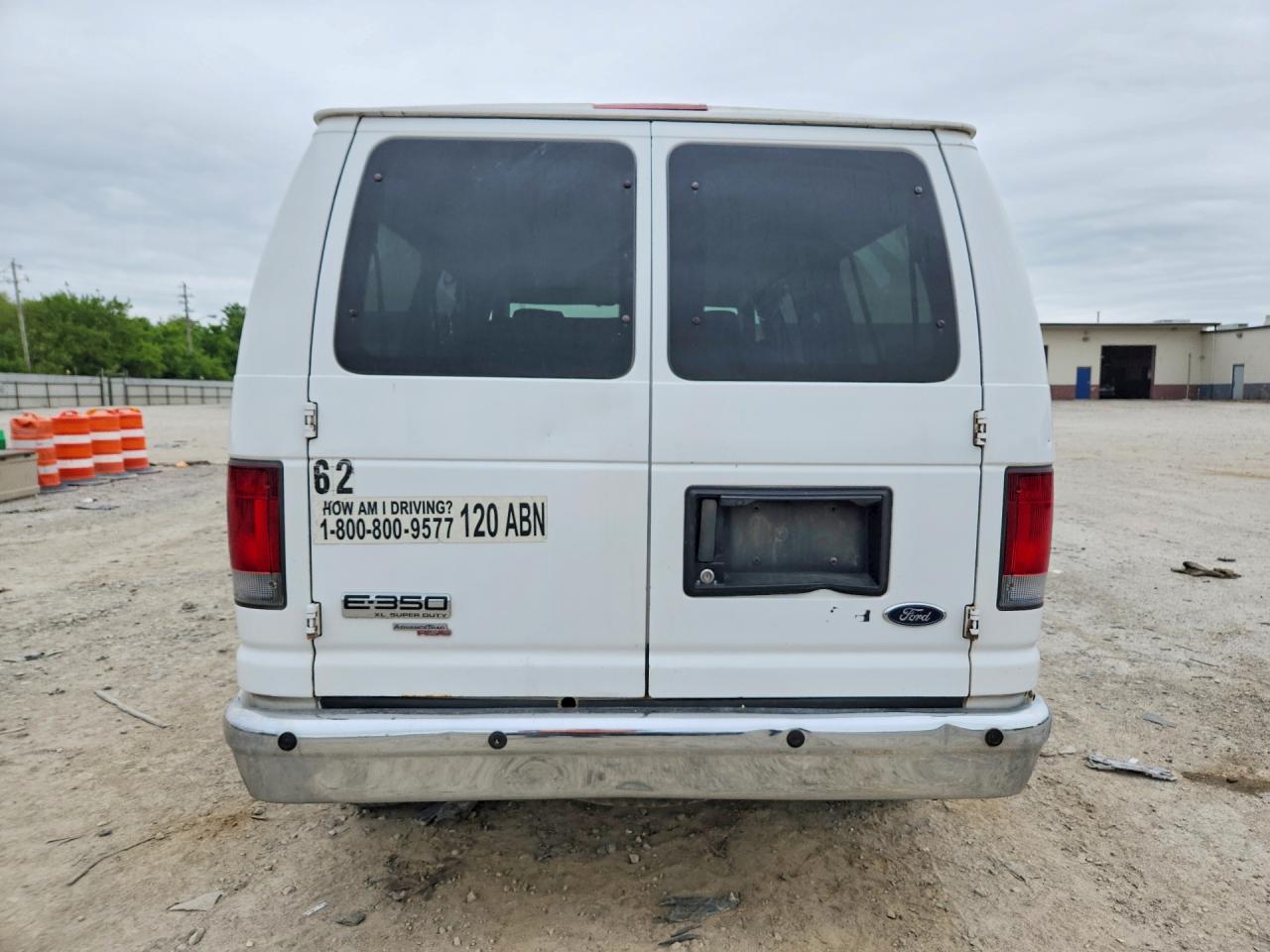 Ford Econoline E350 Super Duty Wagon