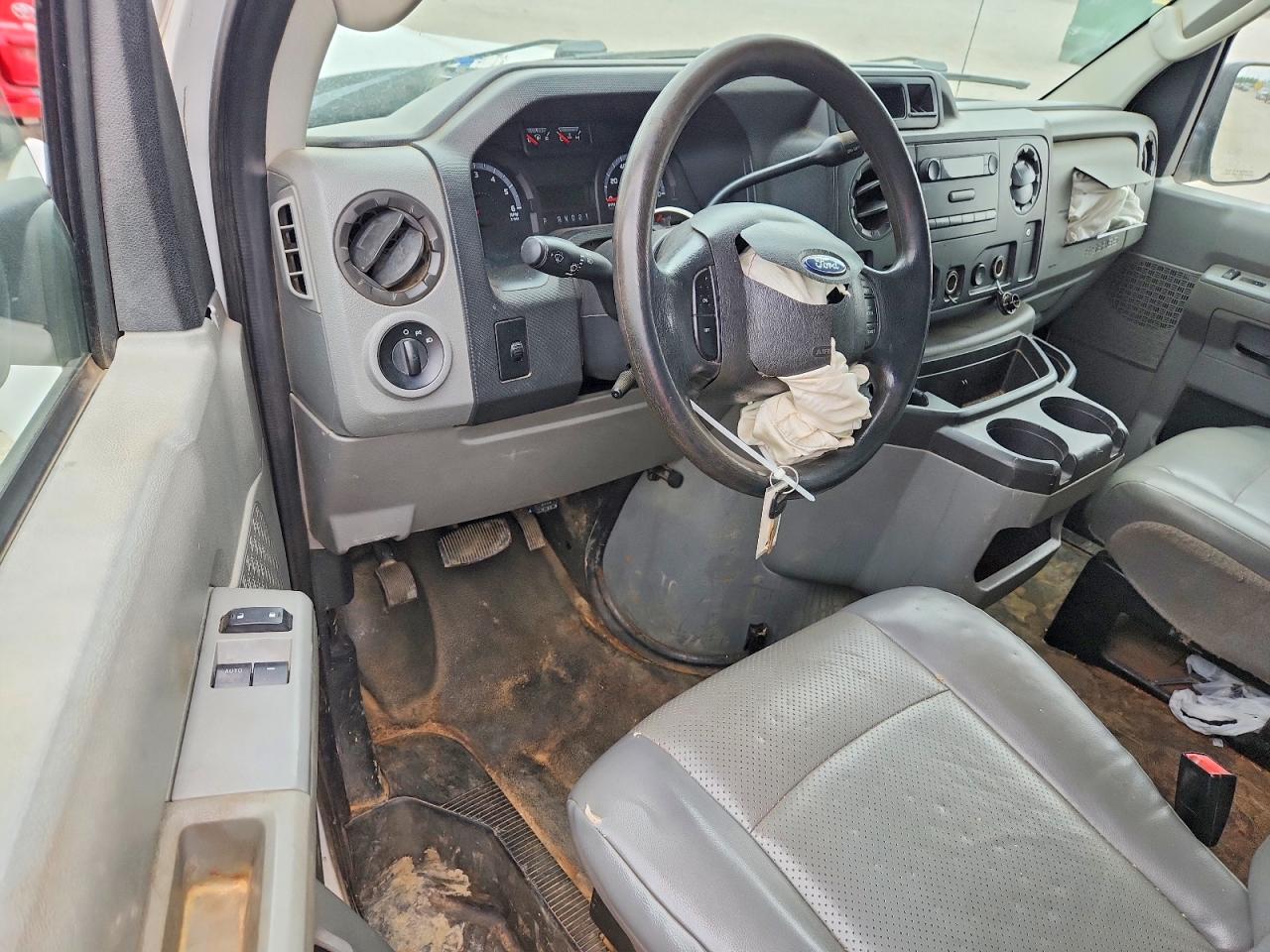 Ford Econoline E350 Super Duty Wagon