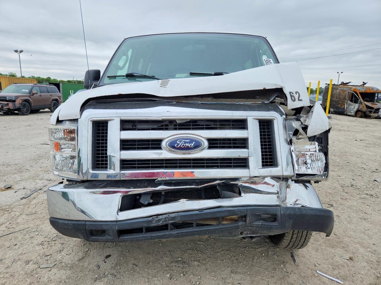 Ford Econoline E350 Super Duty Wagon