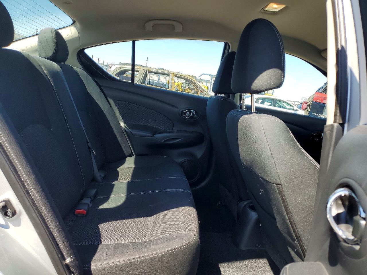 Nissan Versa 1.6 Sv
