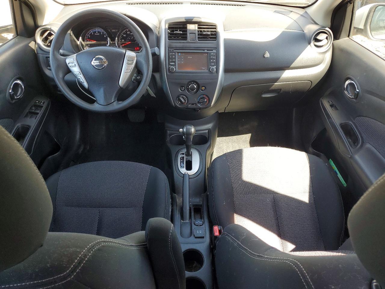 Nissan Versa 1.6 Sv