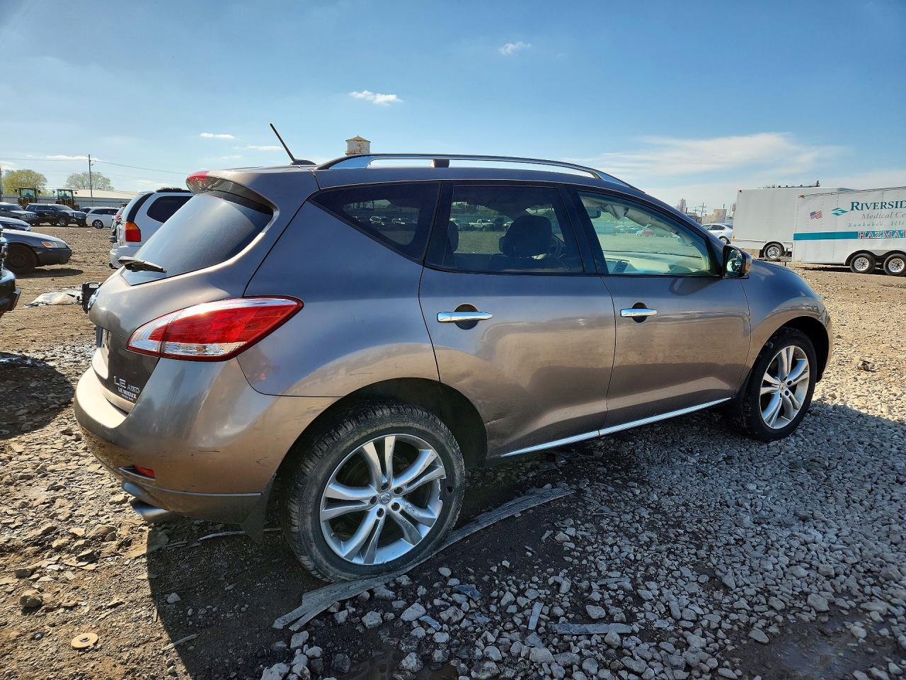 Nissan Murano S