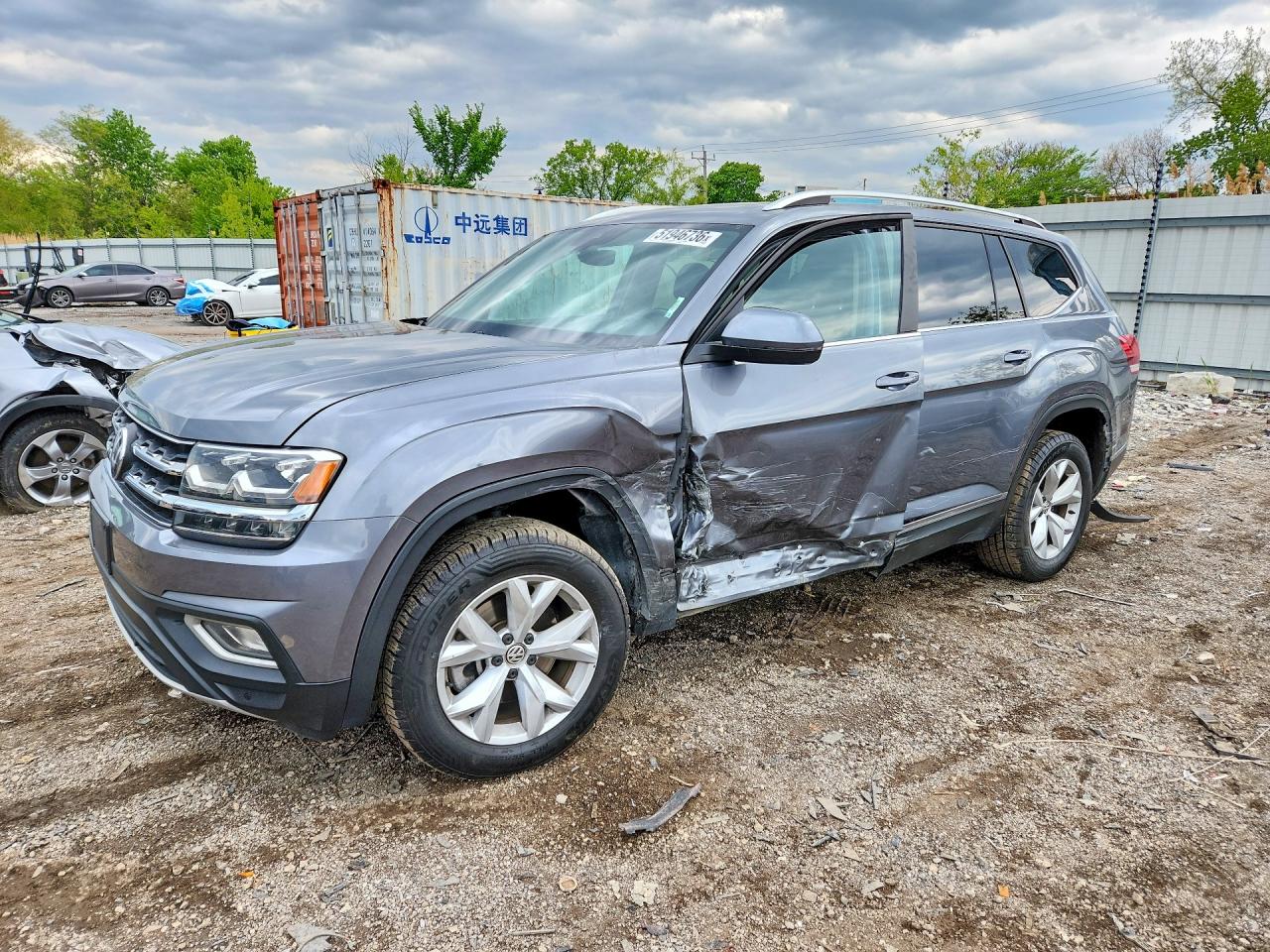 Salvage Volkswagen Atlas Image