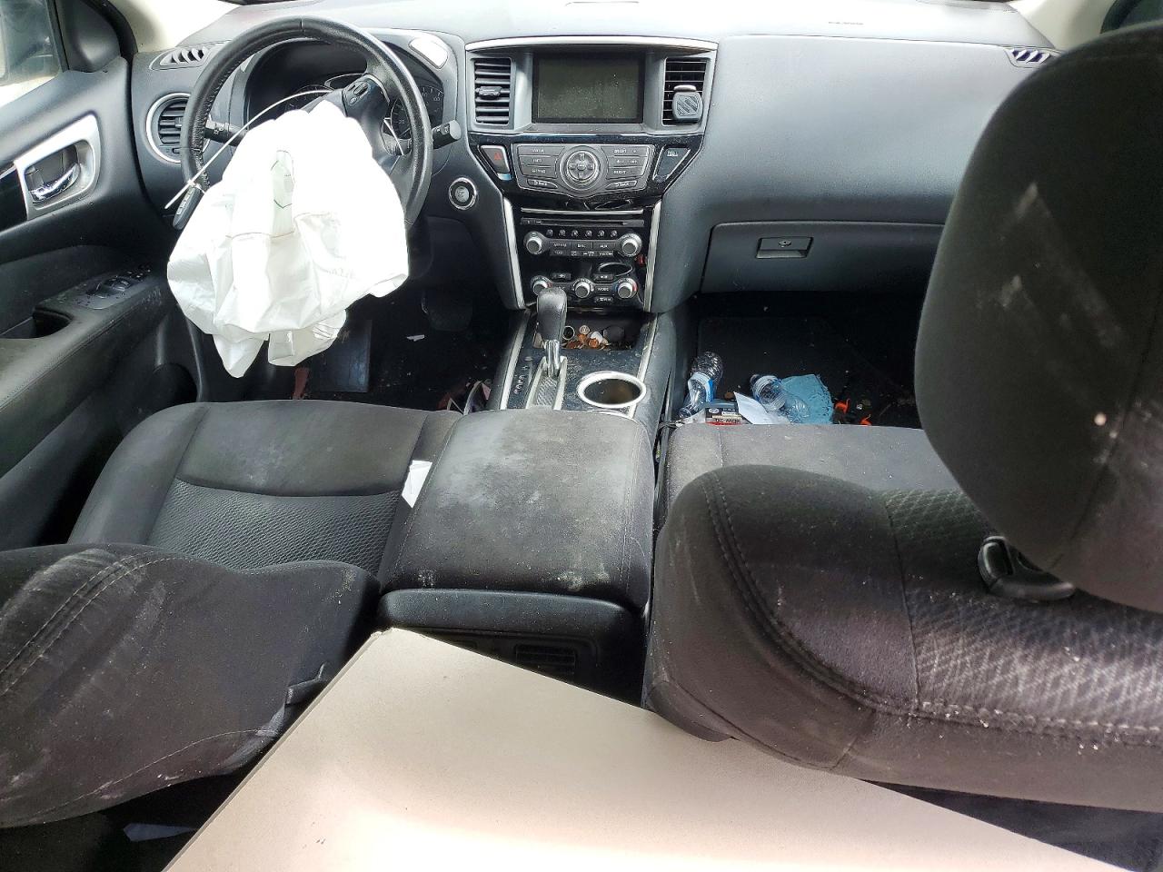 Nissan Pathfinder Sv