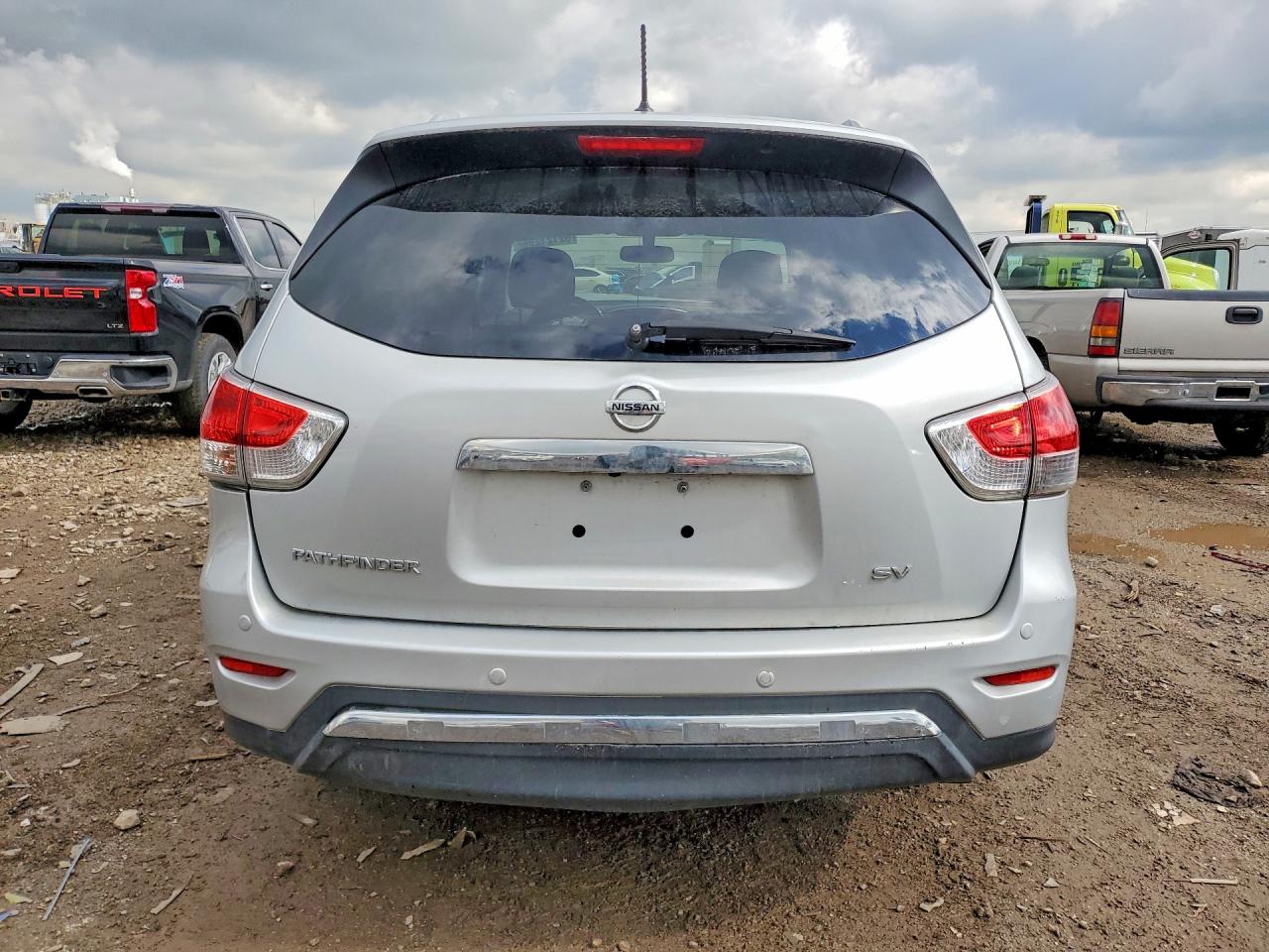 Nissan Pathfinder Sv