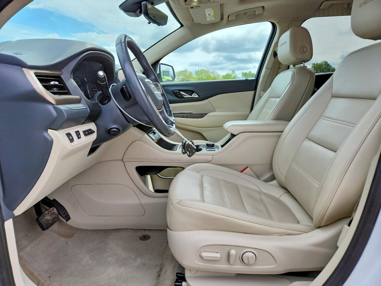 GMC Acadia Denali
