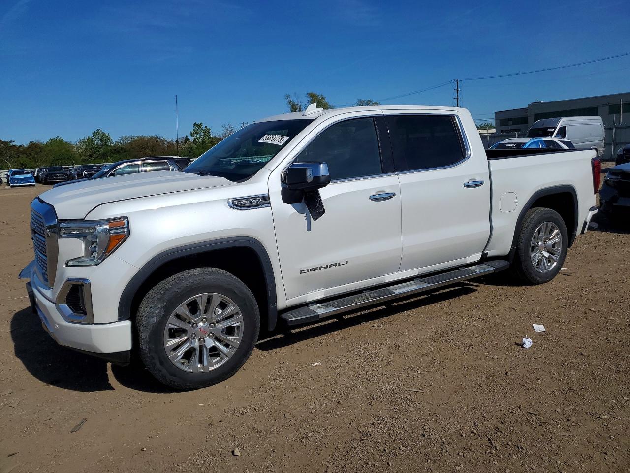 Salvage GMC Sierra Image
