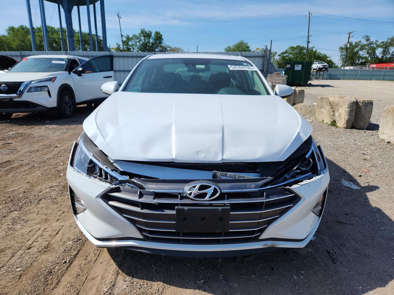 Hyundai ELANTRA Value Edition