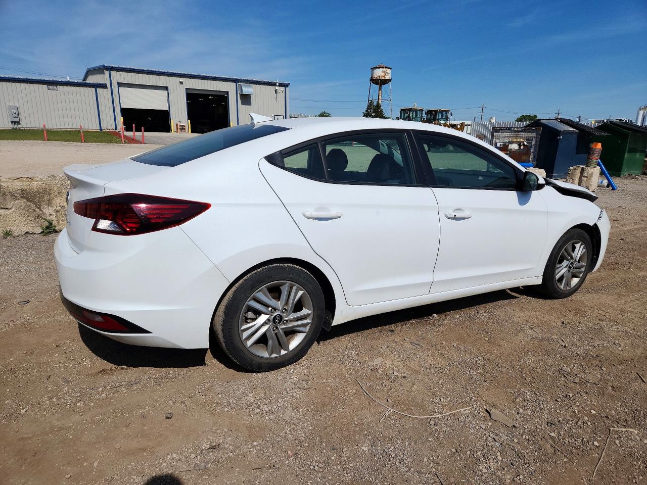 Hyundai ELANTRA Value Edition