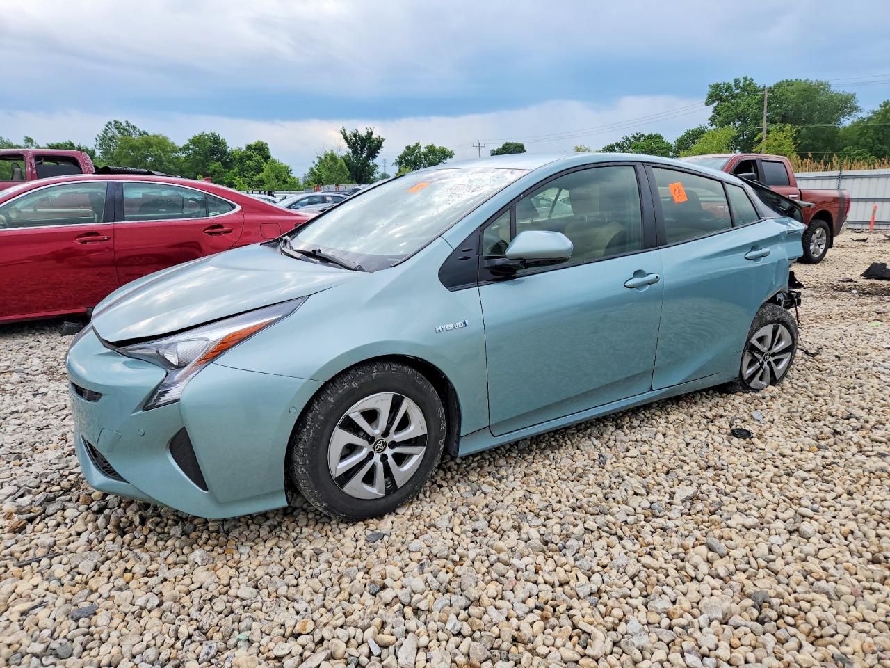 Salvage Toyota Prius Image