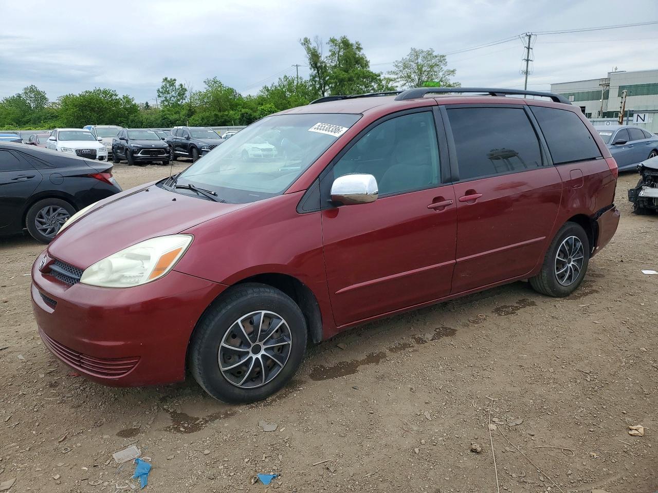 Salvage Toyota Sienna Image