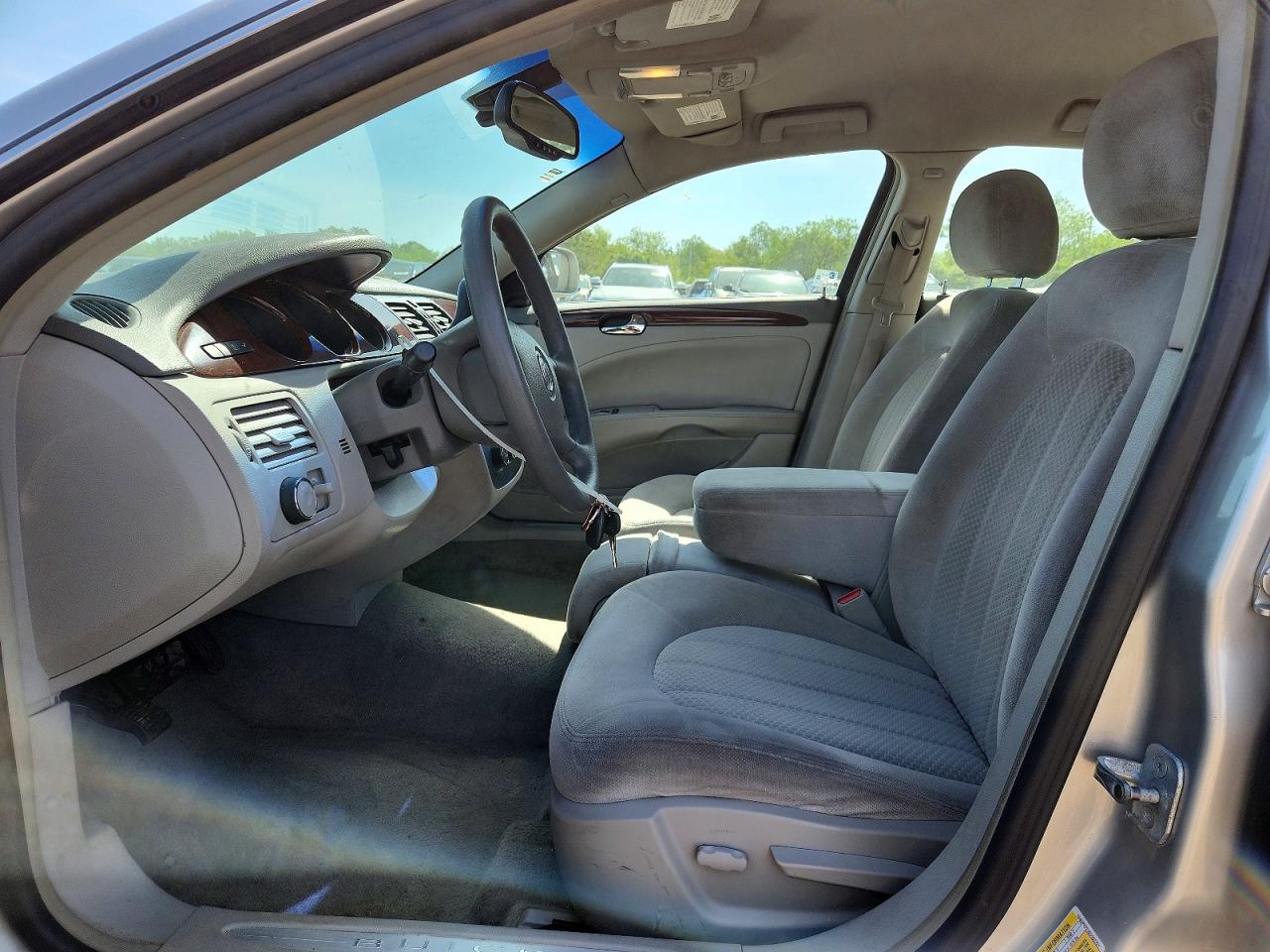 Buick Lucerne Cx
