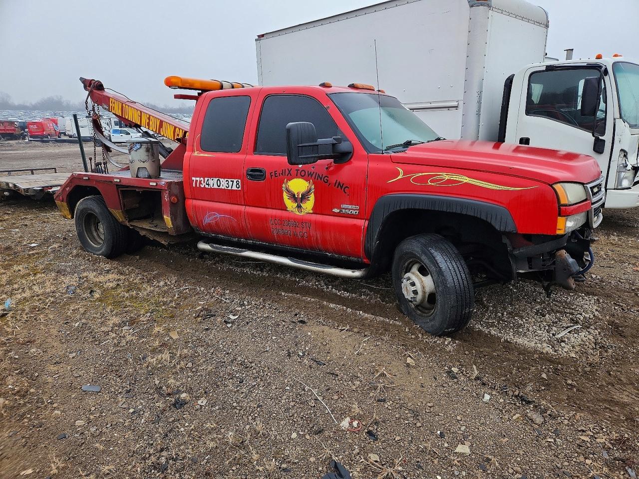 Salvage Chevrolet Silverado Image