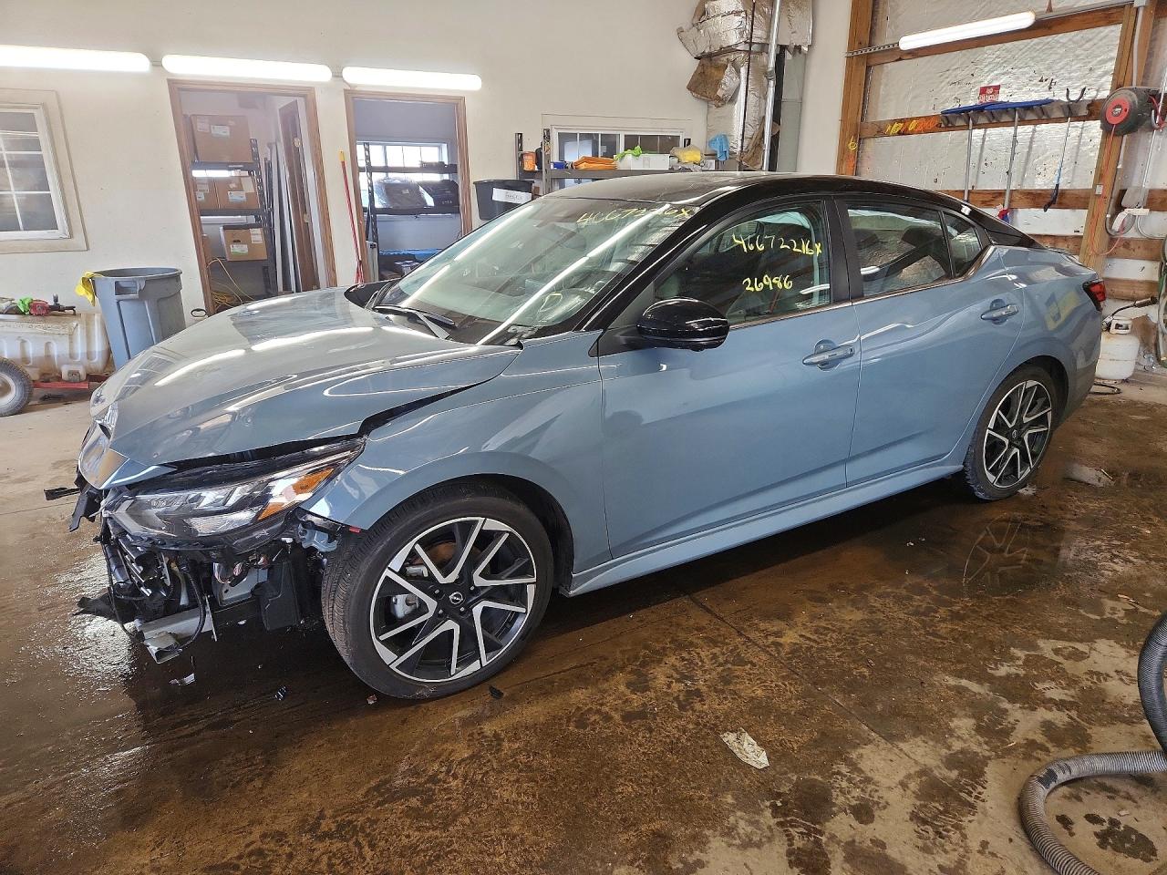 Salvage Nissan Sentra Image