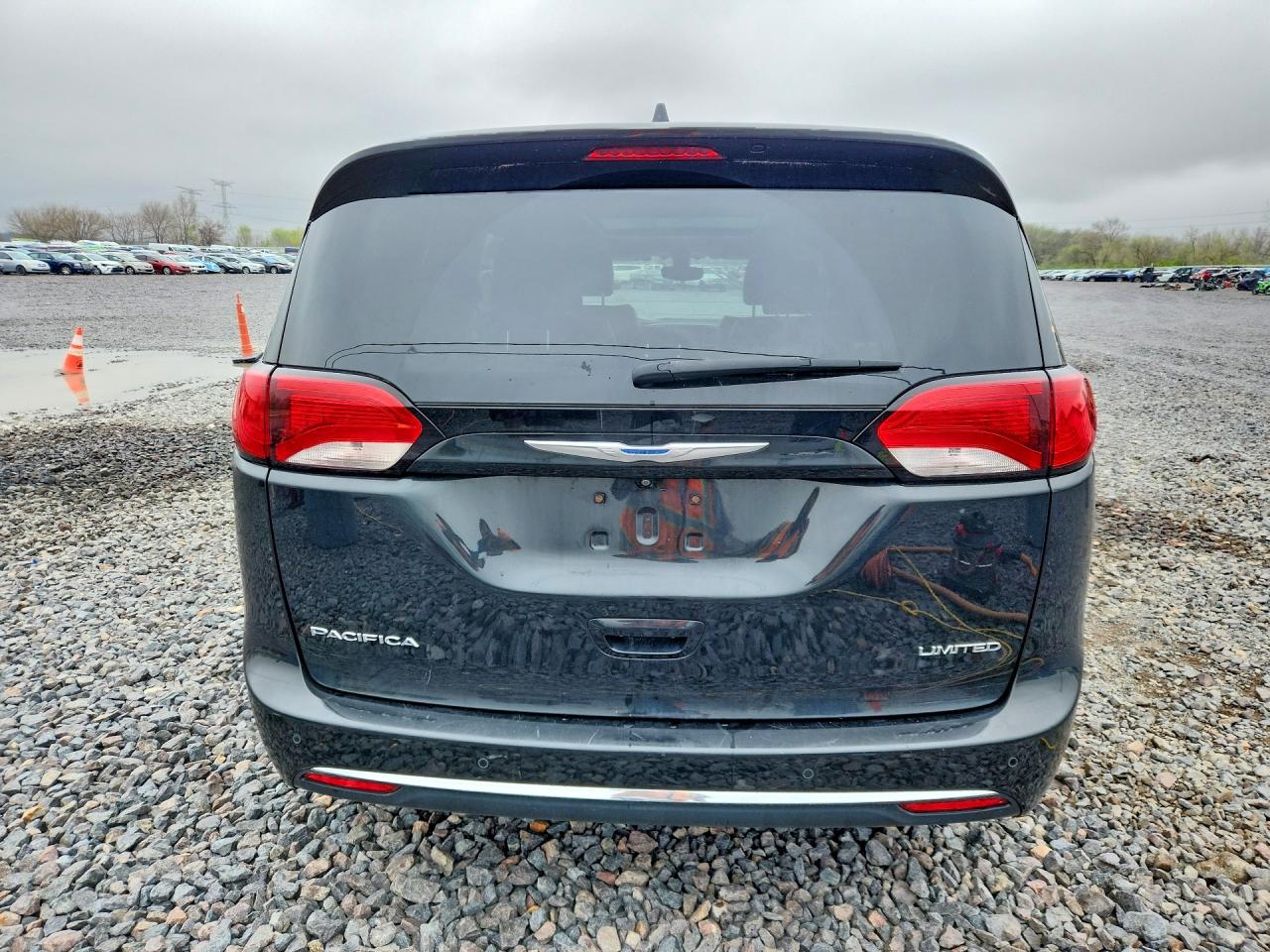 Chrysler Pacifica Limited