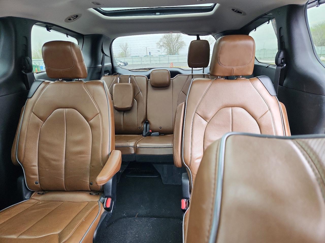 Chrysler Pacifica Limited