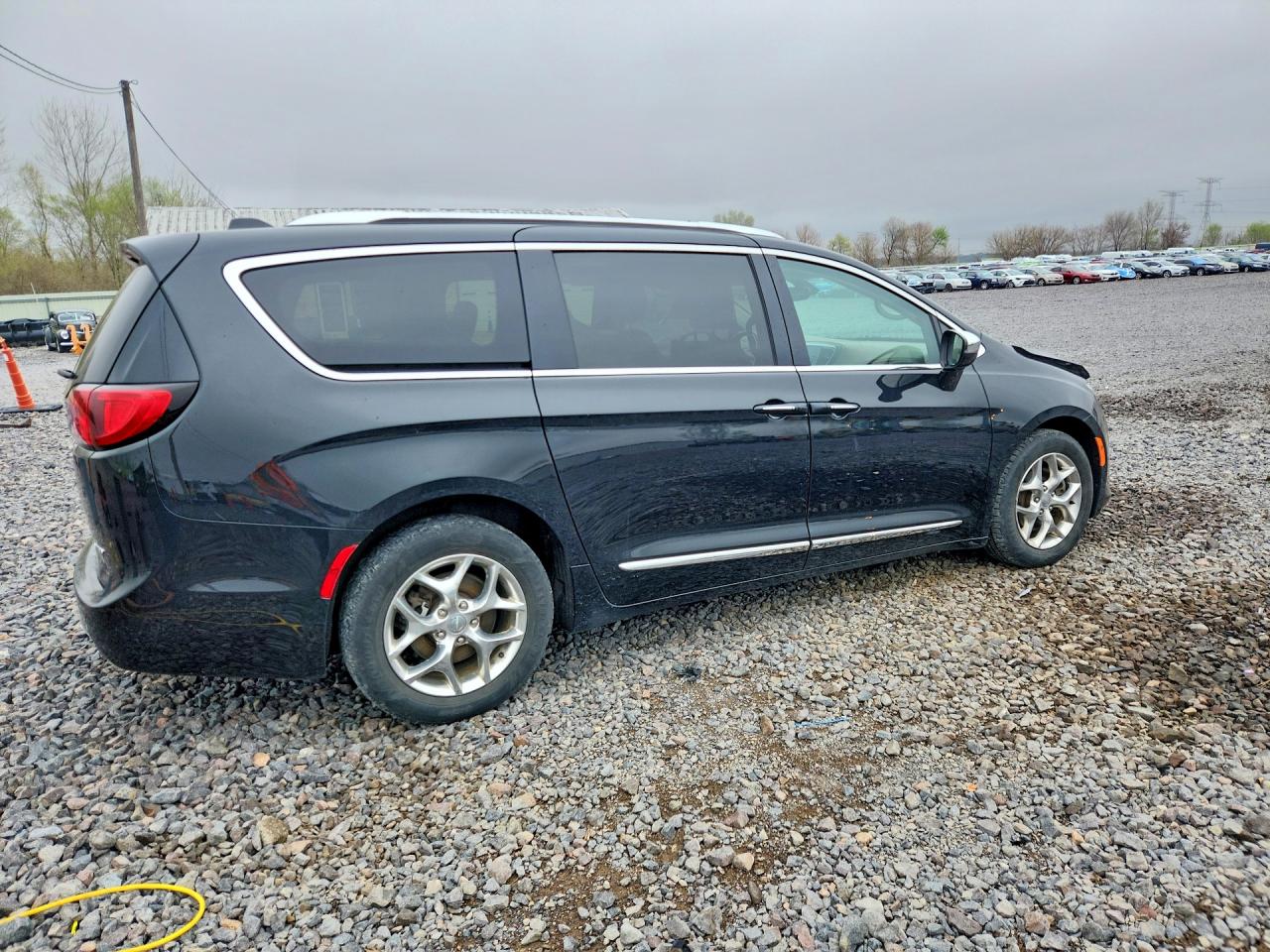Chrysler Pacifica Limited