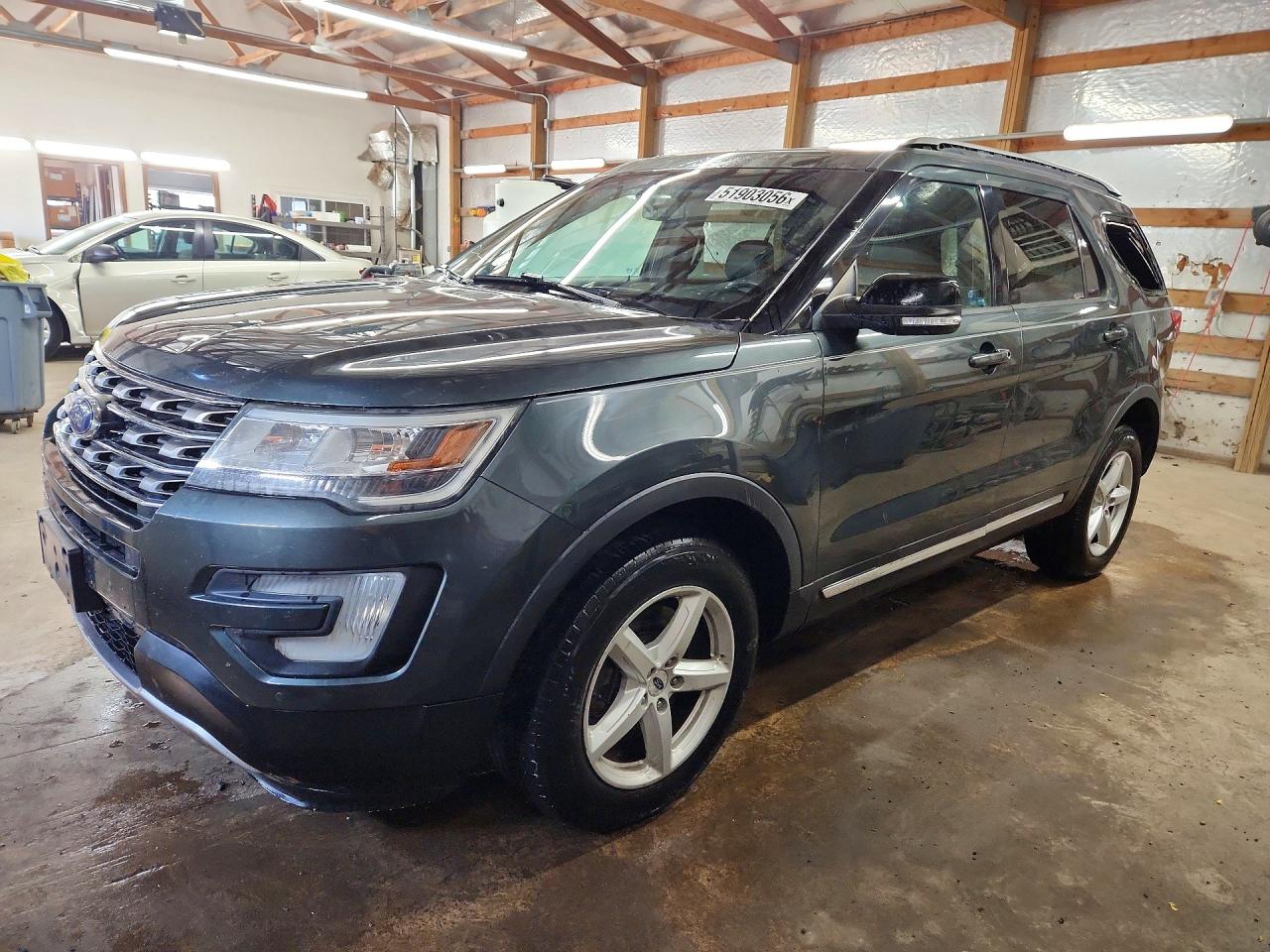 Salvage Ford Explorer Image