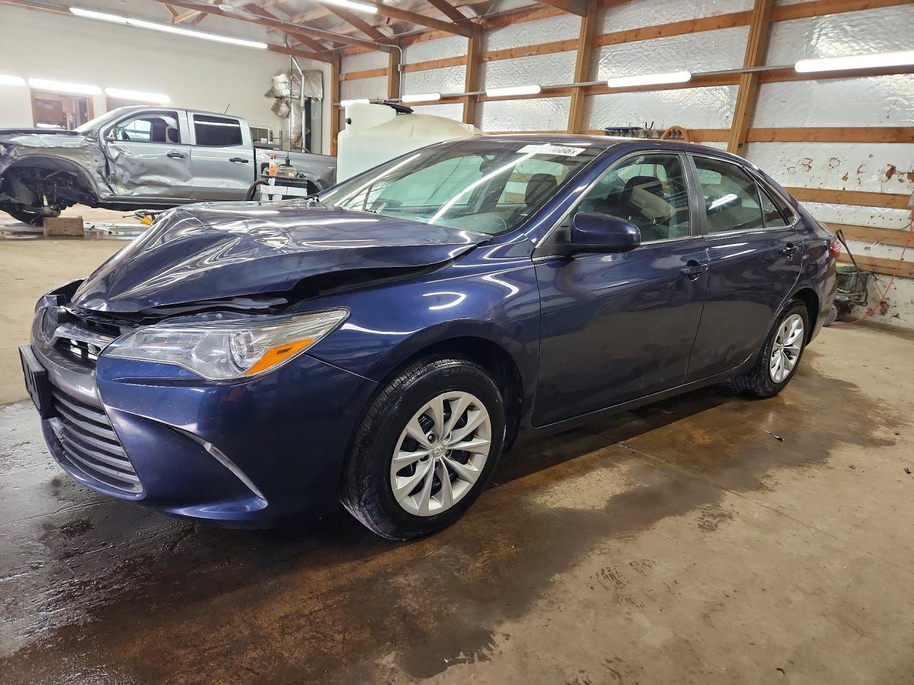 Salvage Toyota Camry Image
