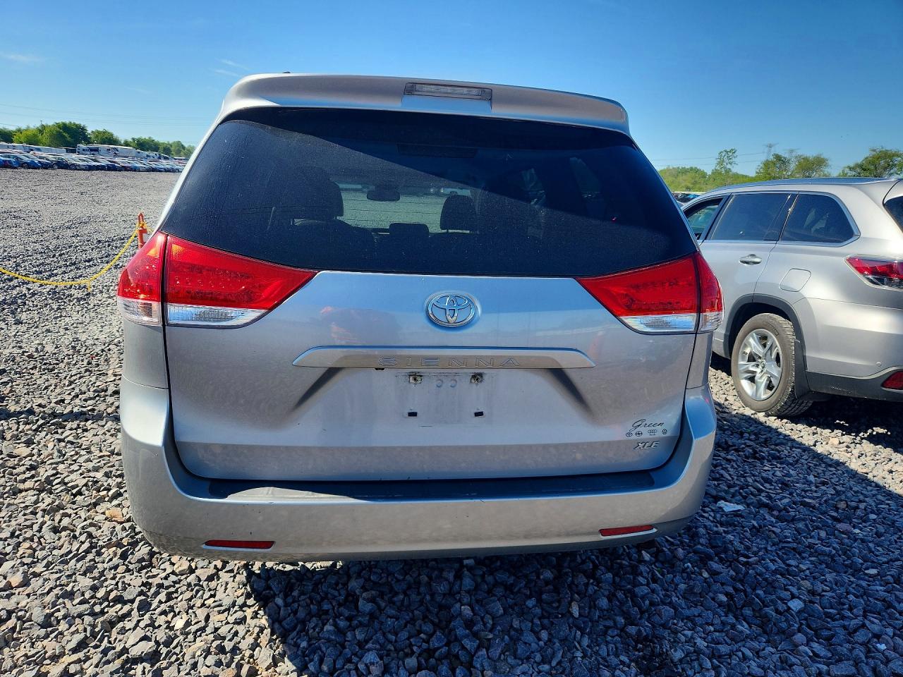 Toyota Sienna Xle 8-passenger