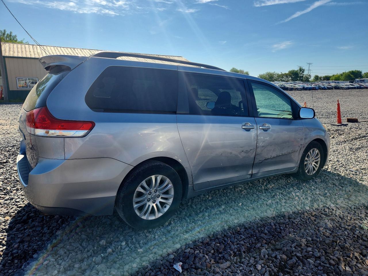 Toyota Sienna Xle 8-passenger