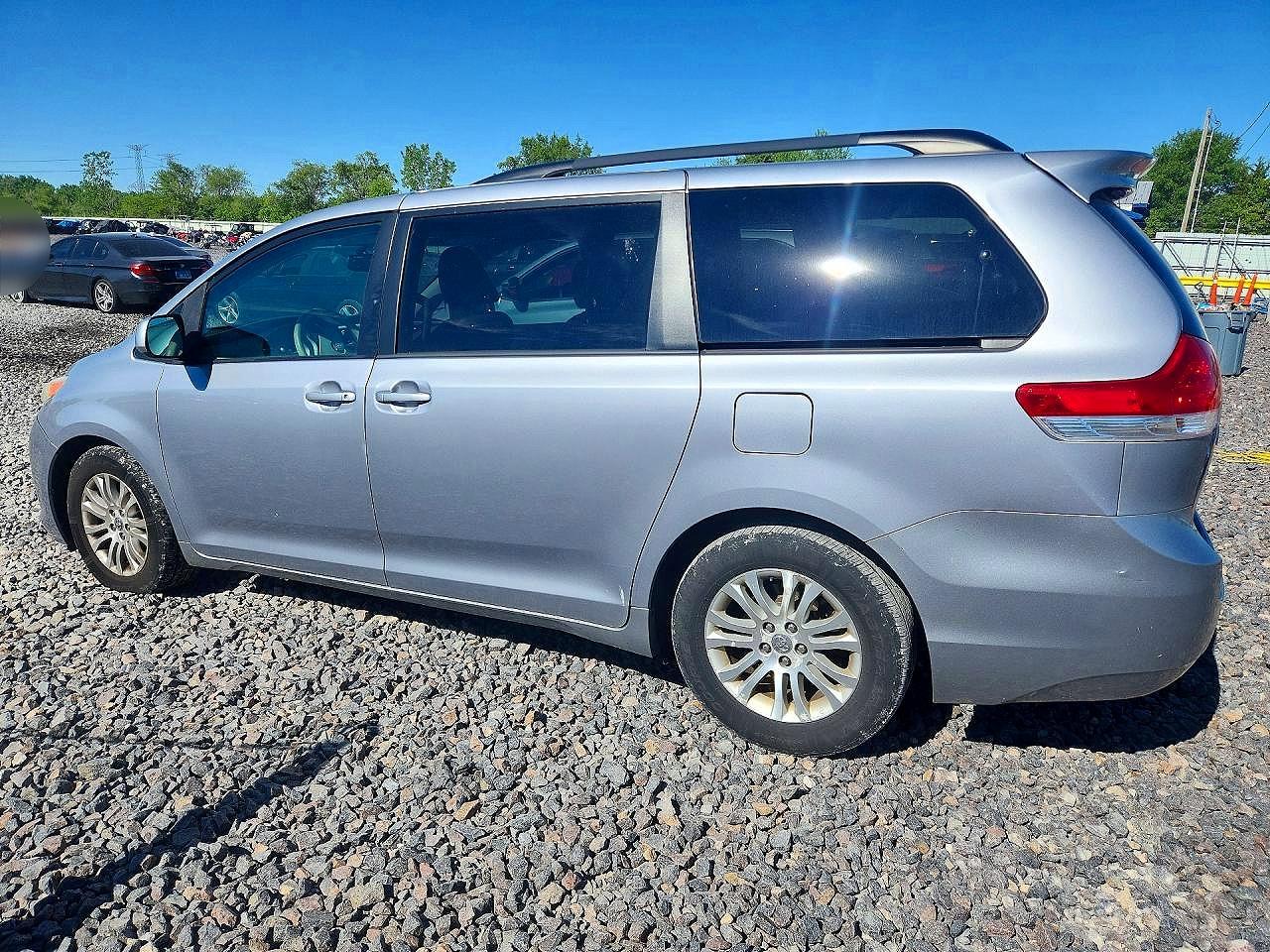 Toyota Sienna Xle 8-passenger