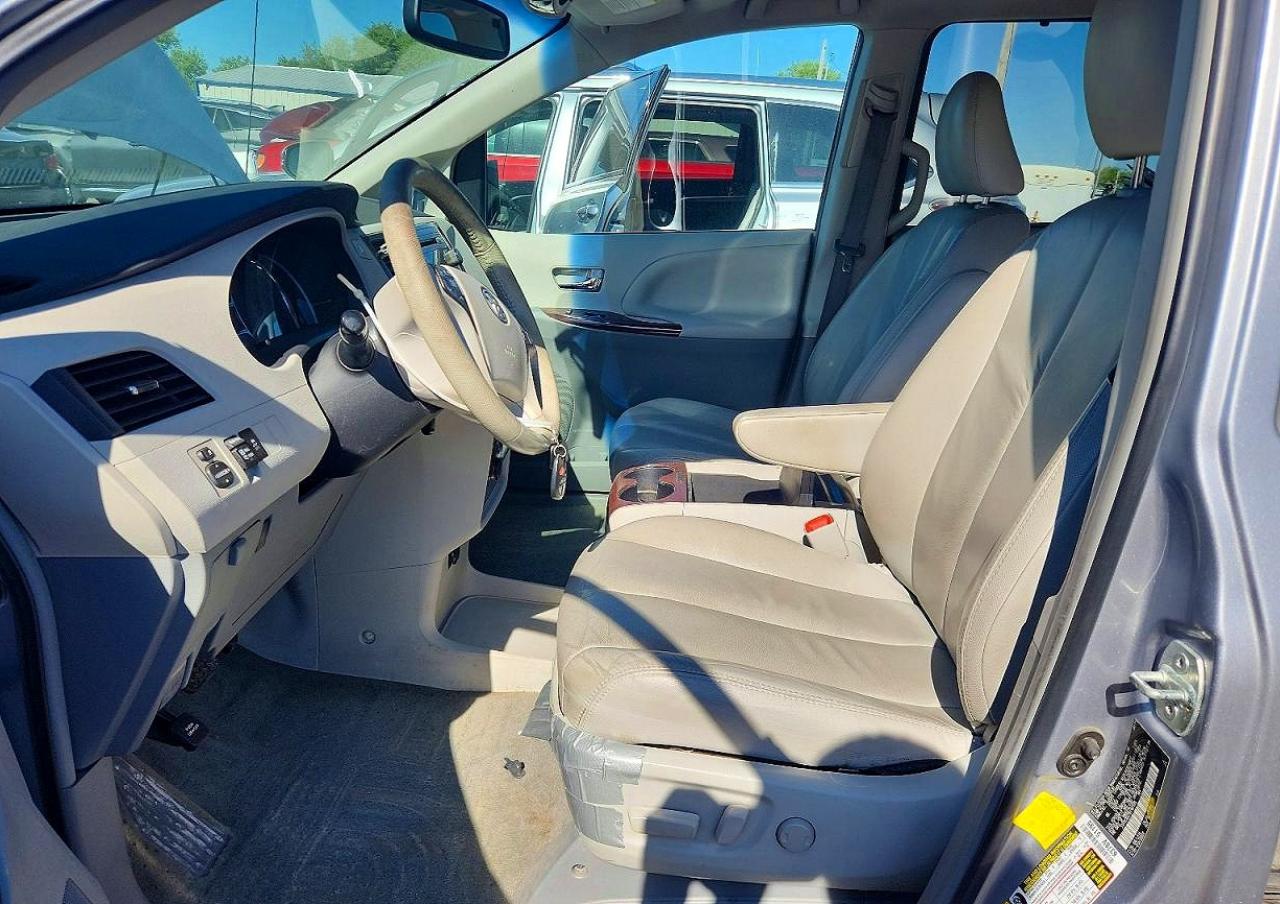 Toyota Sienna Xle 8-passenger