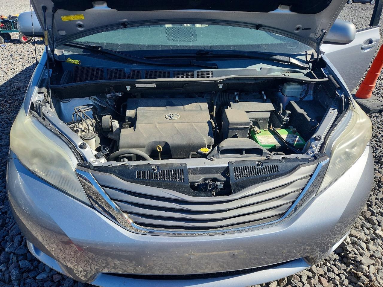 Toyota Sienna Xle 8-passenger