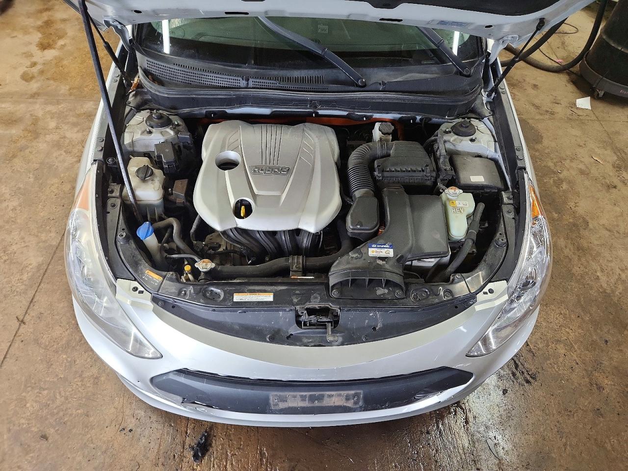 Hyundai SONATA Hybrid