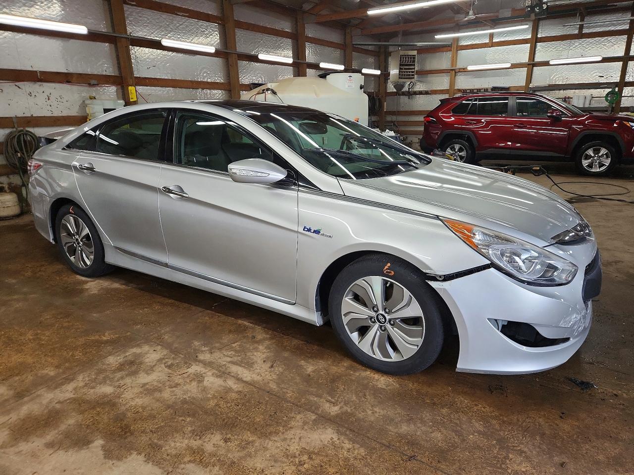 Hyundai SONATA Hybrid