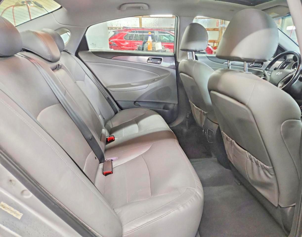 Hyundai SONATA Hybrid