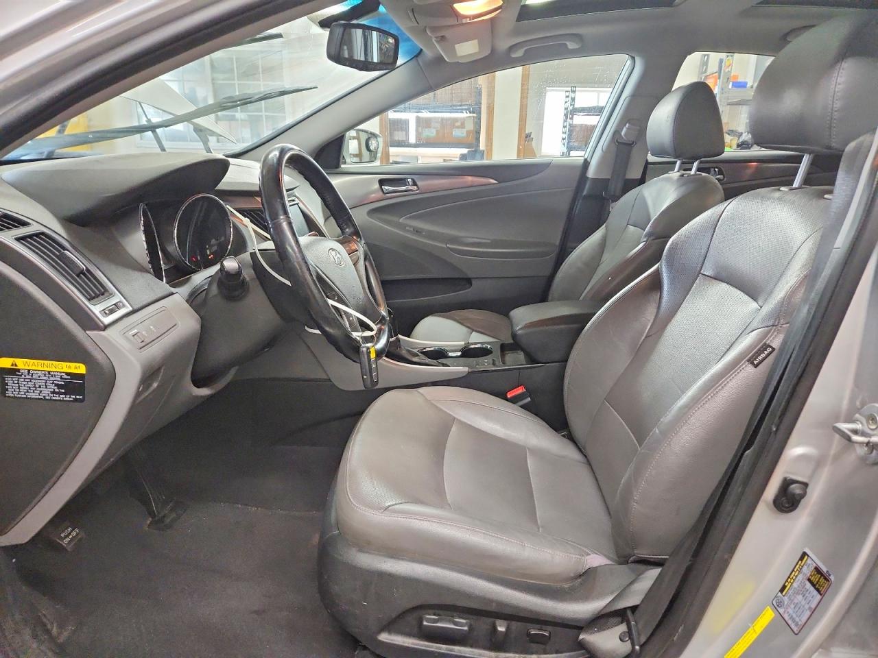 Hyundai SONATA Hybrid