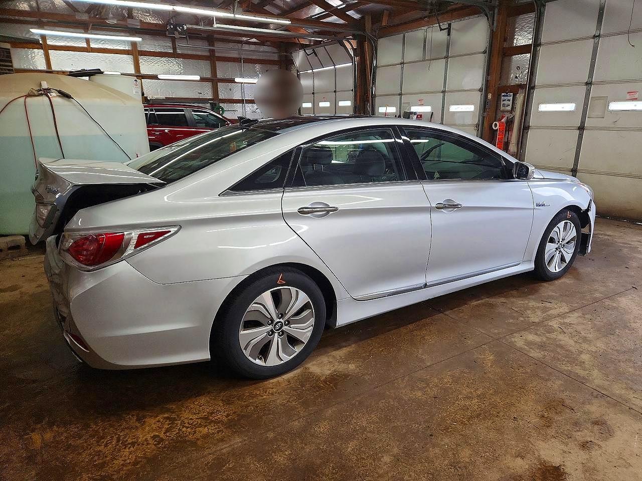 Hyundai SONATA Hybrid