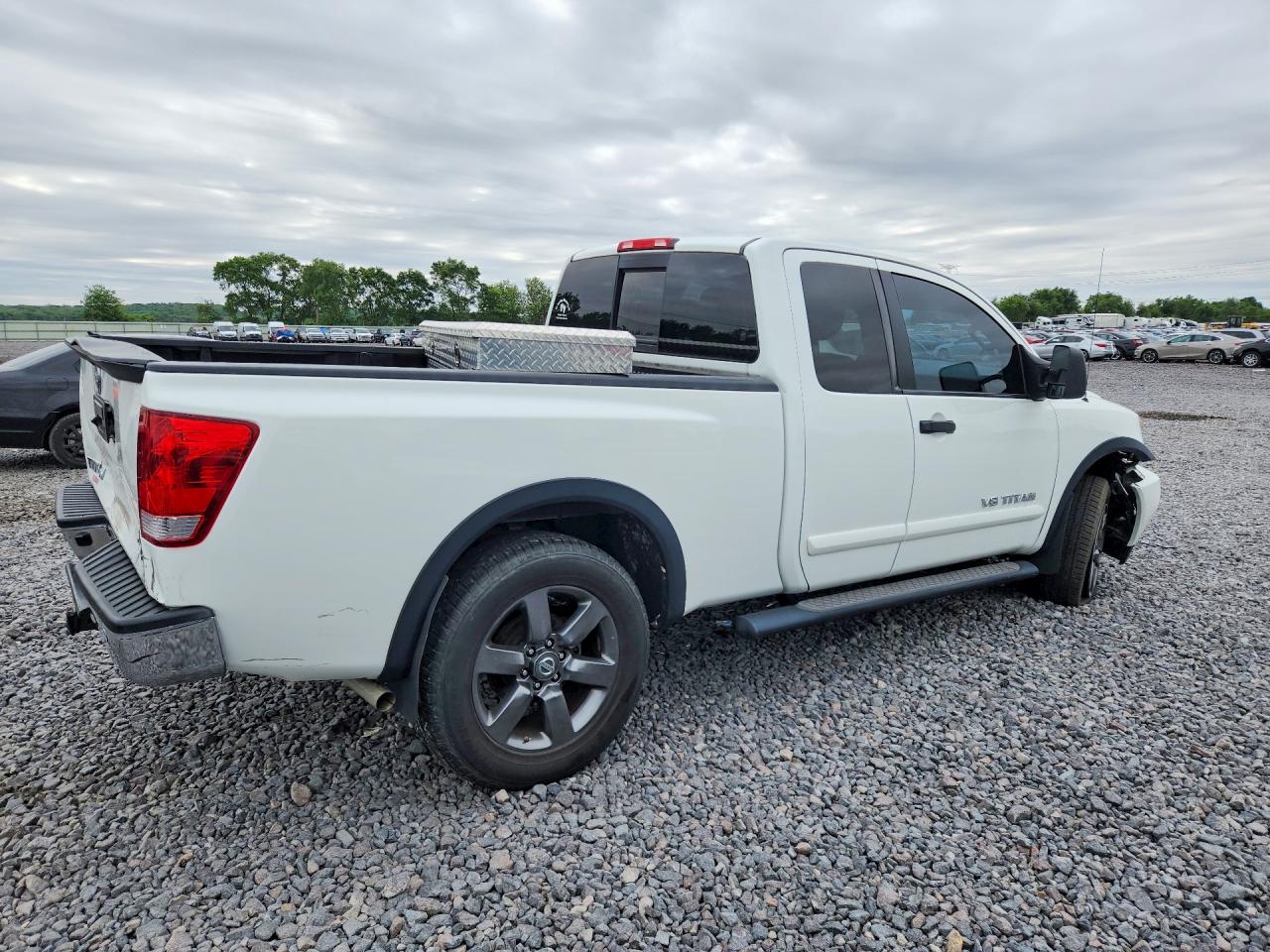 Nissan Titan Sv