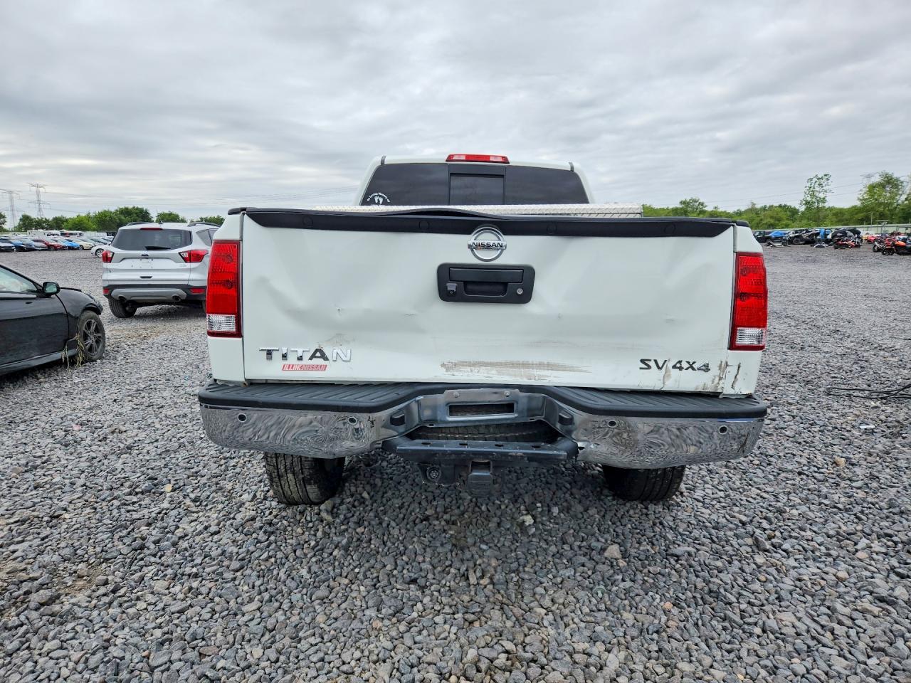Nissan Titan Sv