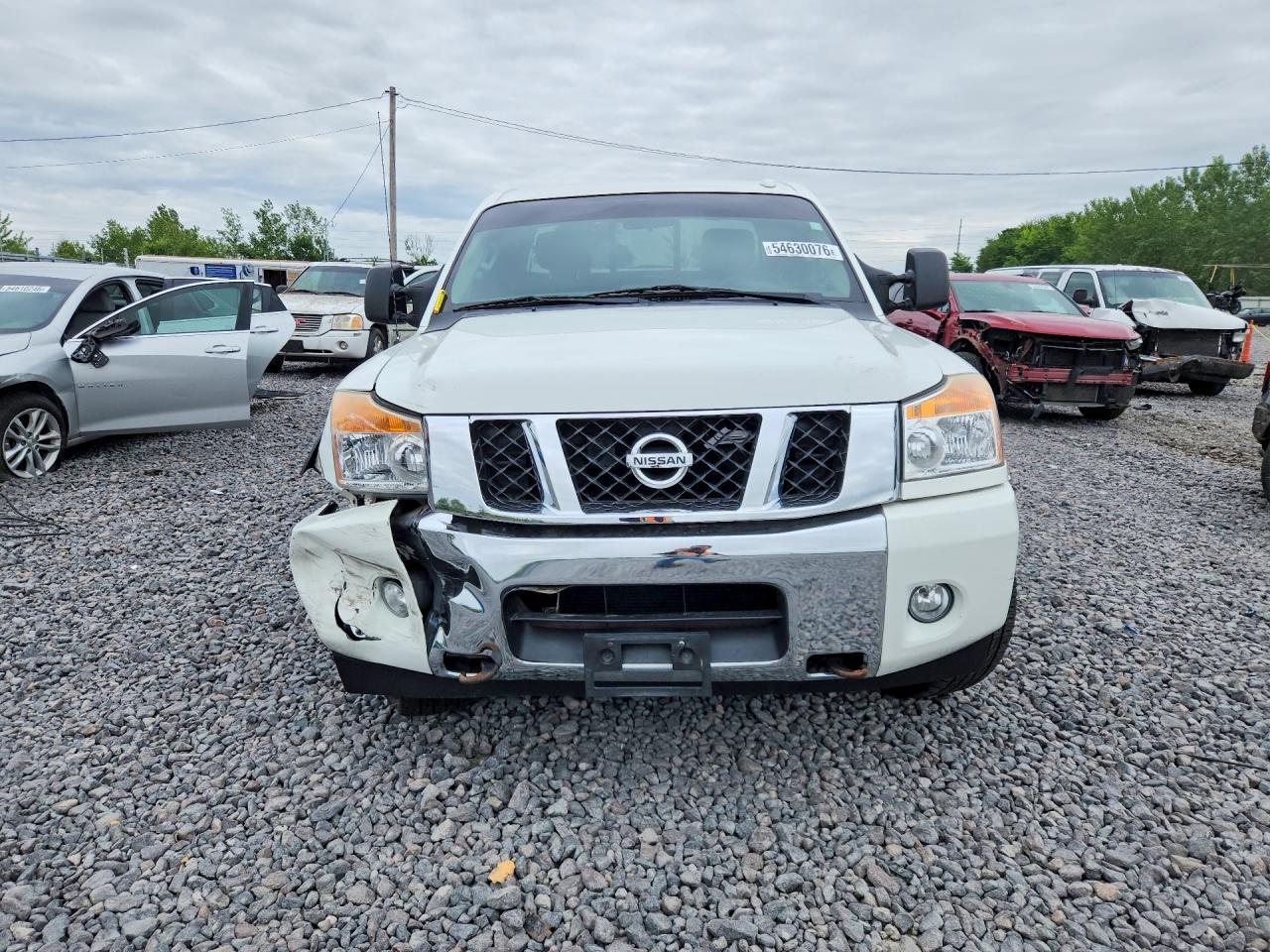 Nissan Titan Sv