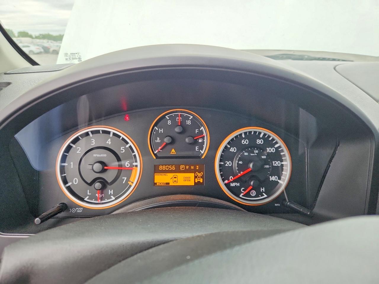 Nissan Titan Sv