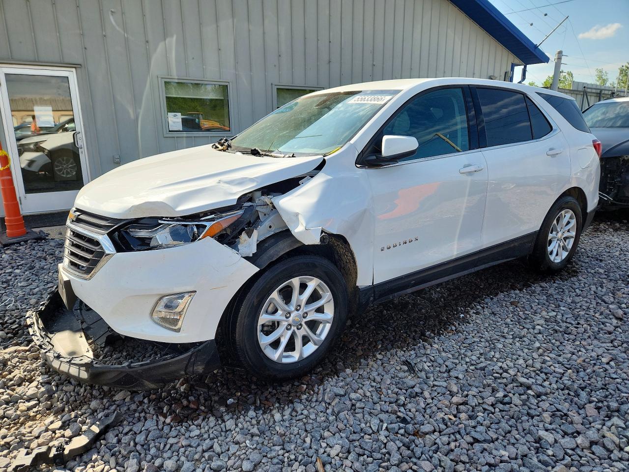 Salvage Chevrolet Equinox Image
