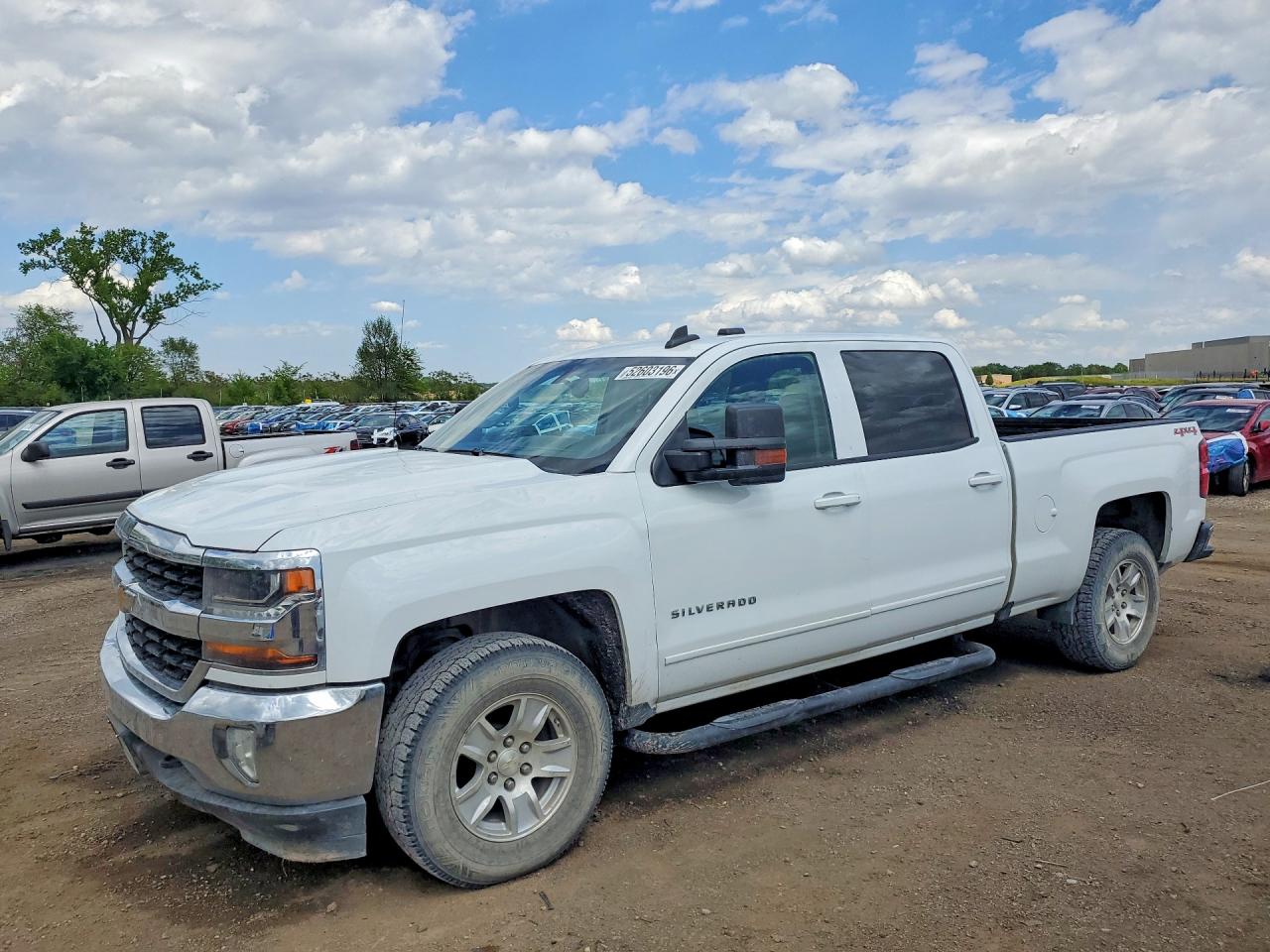 Salvage Chevrolet Silverado Image