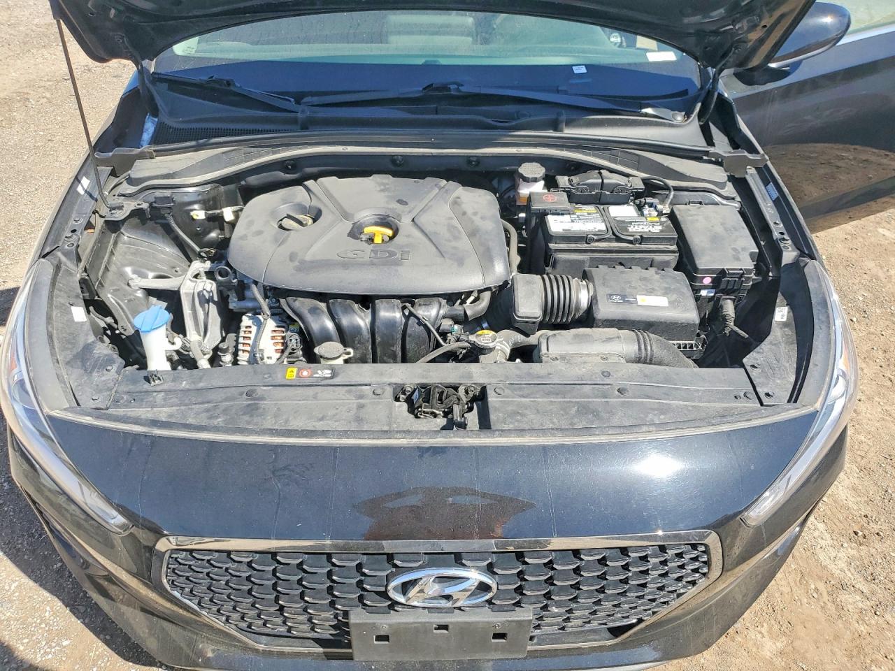 Hyundai ELANTRA Base