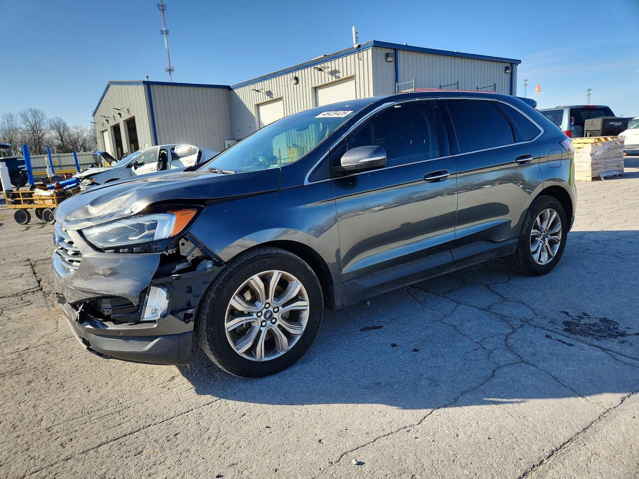 Salvage Ford Edge Image
