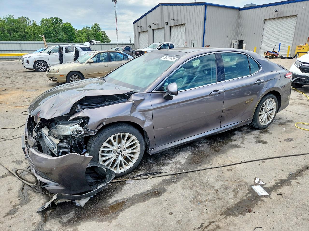 Salvage Toyota Camry Image