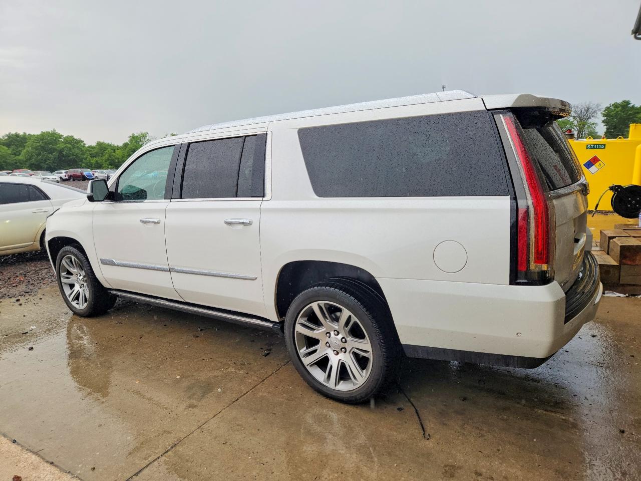 Cadillac Escalade Esv Premium Luxury