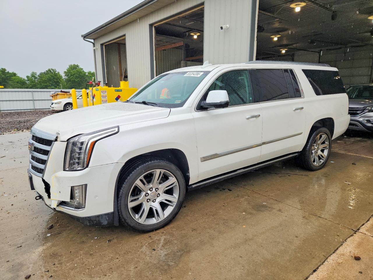 Salvage Cadillac Escalade Image