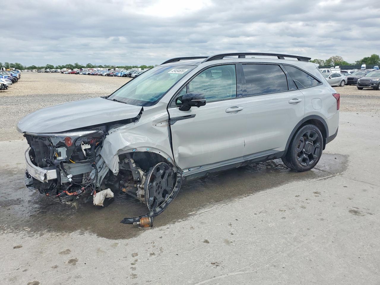 Salvage Kia Sorento Image