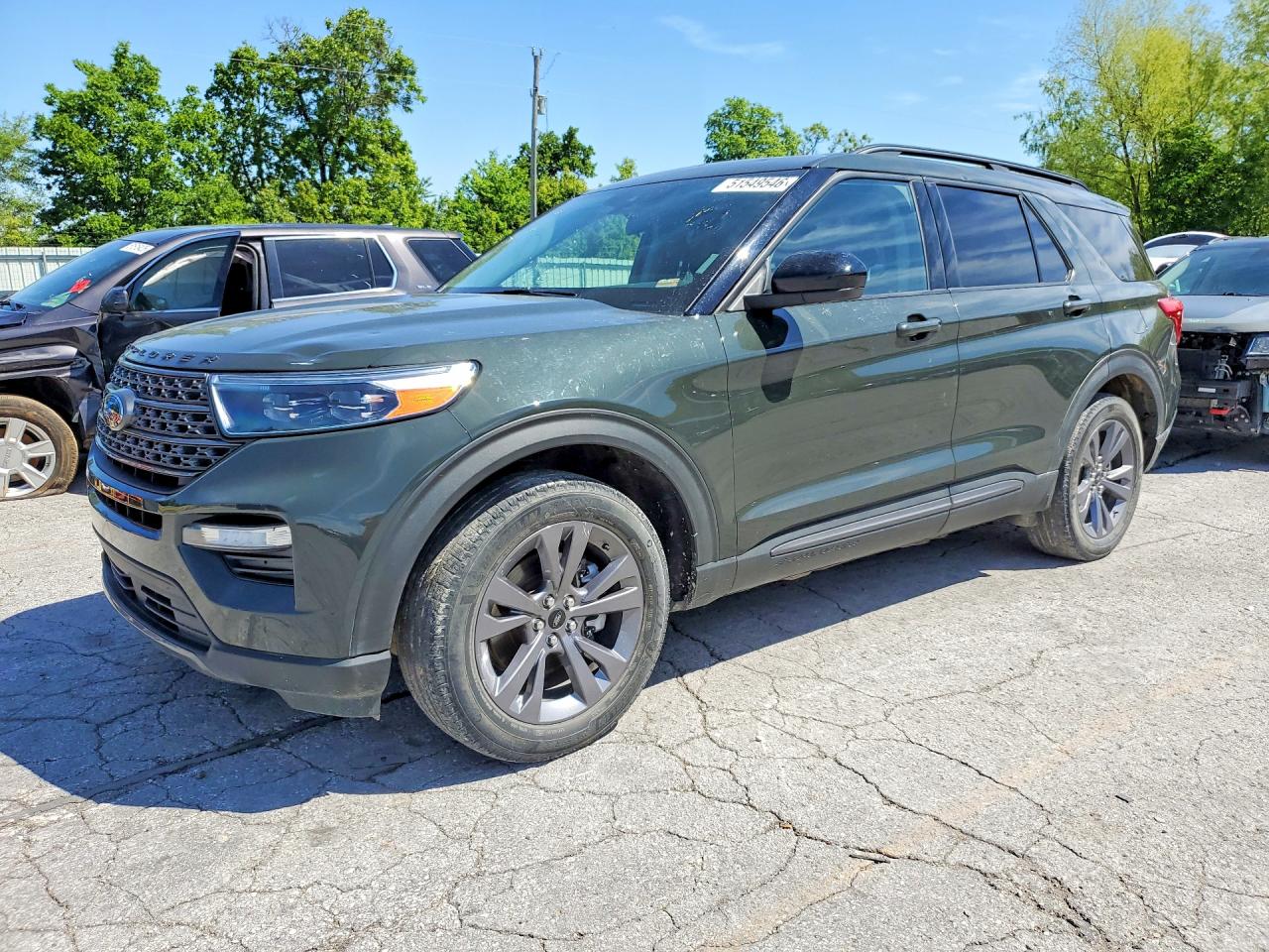 Salvage Ford Explorer Image