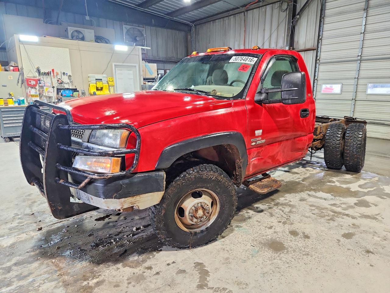 Salvage Chevrolet Silverado Image