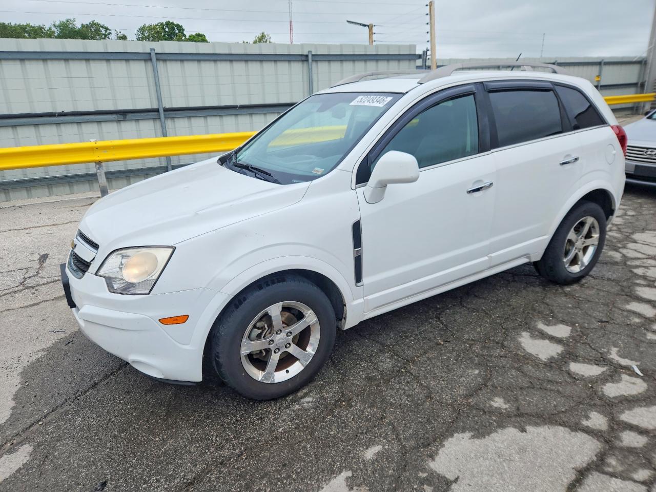 Salvage Chevrolet Captiva Image